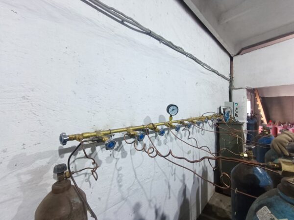 газовая рампа наполнительная кислородная, купить в Спецкриогаз