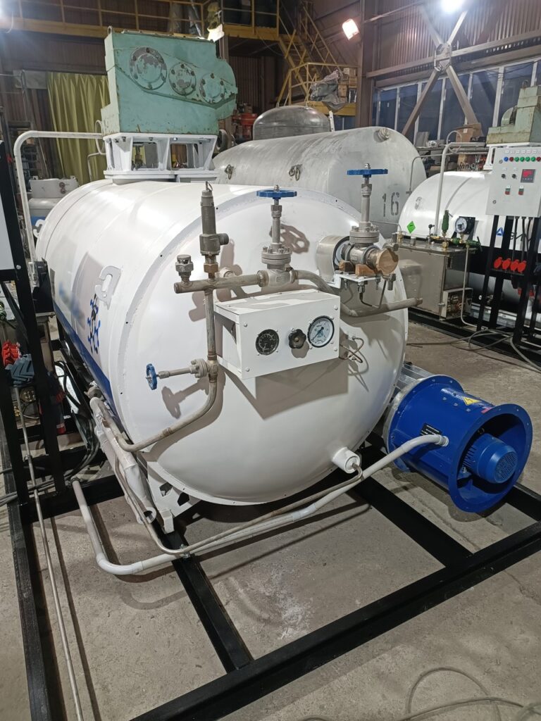 газификационная-установка гу 2/20 в цеху предприятия