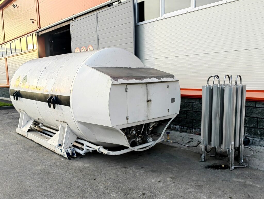 ЦТК-8/0,25 и ИА-200/40, испаритель атмосферный для модернизированной криогенной цистерны